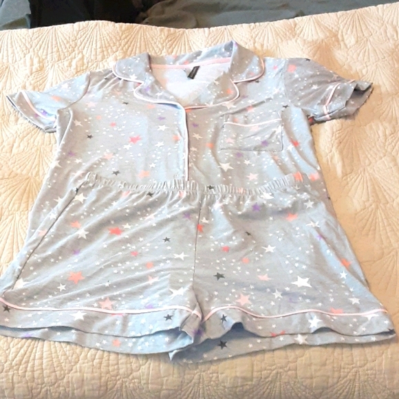 Jaclyn Smith Other - Jaclyn intimates grey star print! Small set